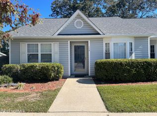 303 Barbour Rd UNIT 104, Morehead City, NC 28557