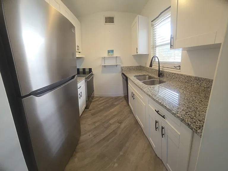 10215 Manatee Ave W #3 — Photo 6