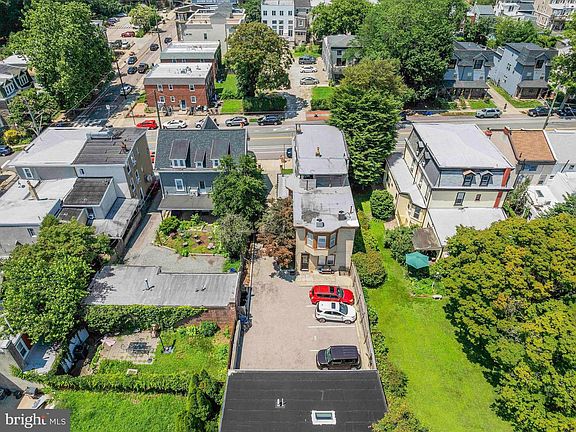 5th image of 359 Lyceum Ave