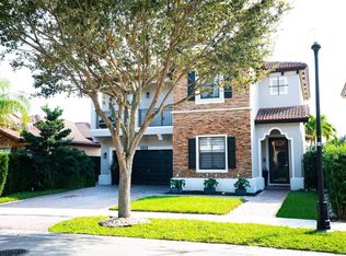 657 SE 37th Pl, Homestead, FL 33033