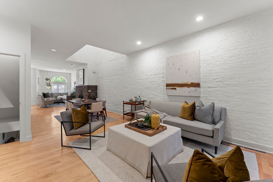 next background image