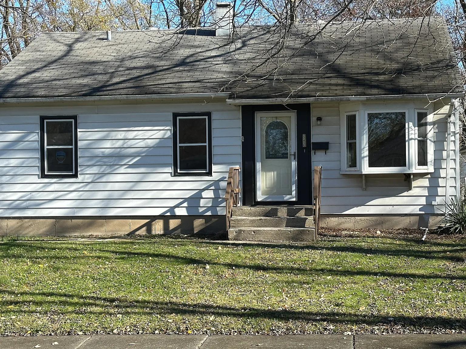 22435 Chappel Ave photo 1
