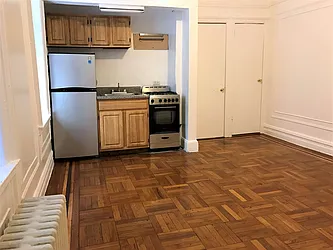 Rented by CITY SKYLINE REALTY INC