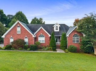9120 Greystone Valley Dr, Ooltewah, TN 37363