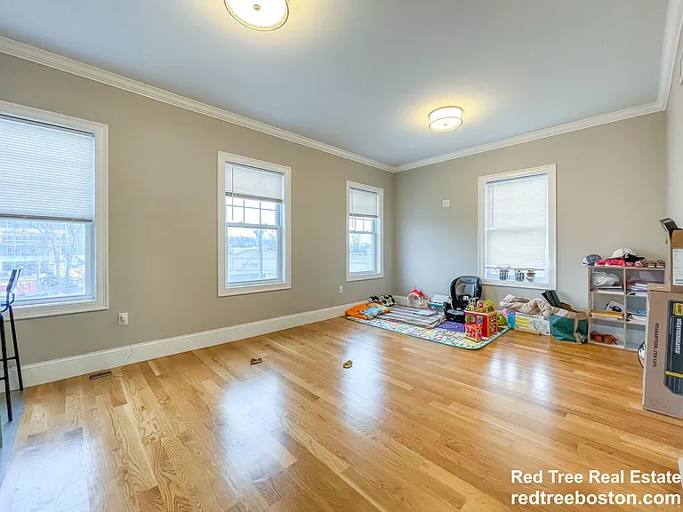 273 Hancock St #3 — Photo 4