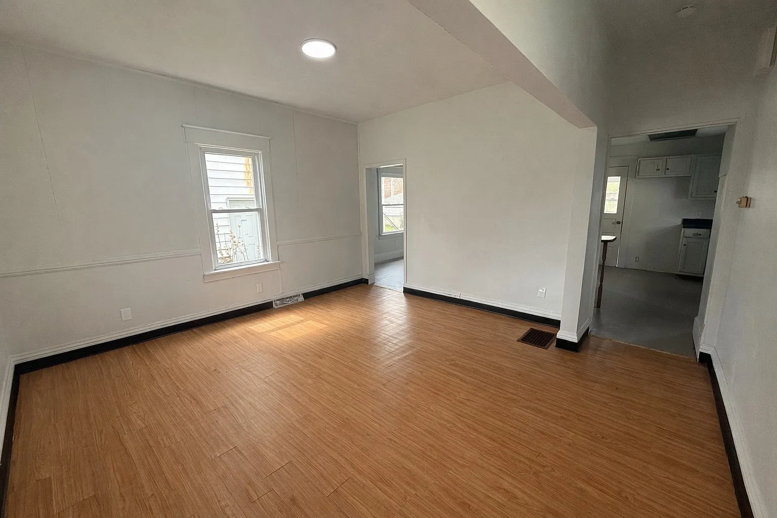 720 Baldwin Ave — Photo 2