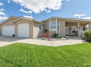 518 Country Ln, East Wenatchee, WA