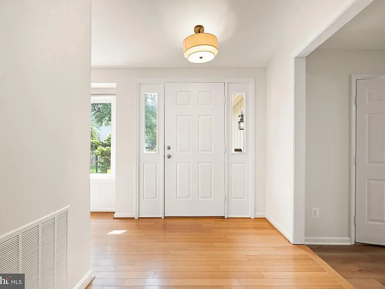 13647 S Springs Dr — Photo 5