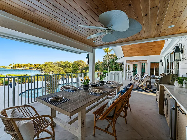 116 S Sewalls Point Rd — Photo 60