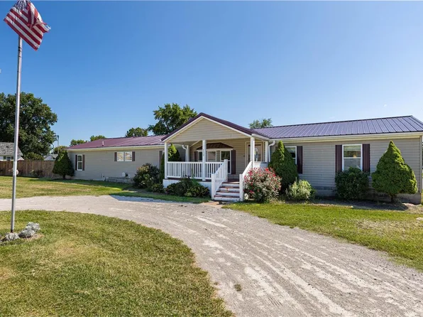 112 Schmidt St, Wilsonville, IL 62093