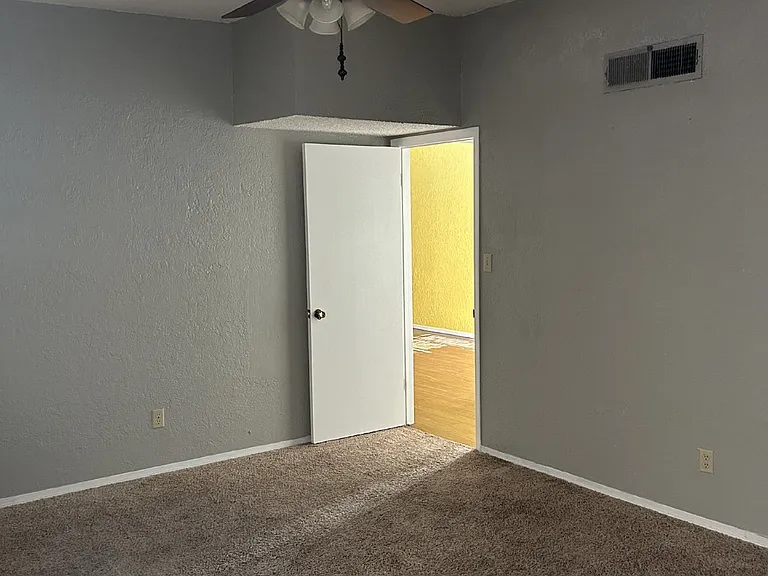 3107 Isla Verde Cir — Photo 15