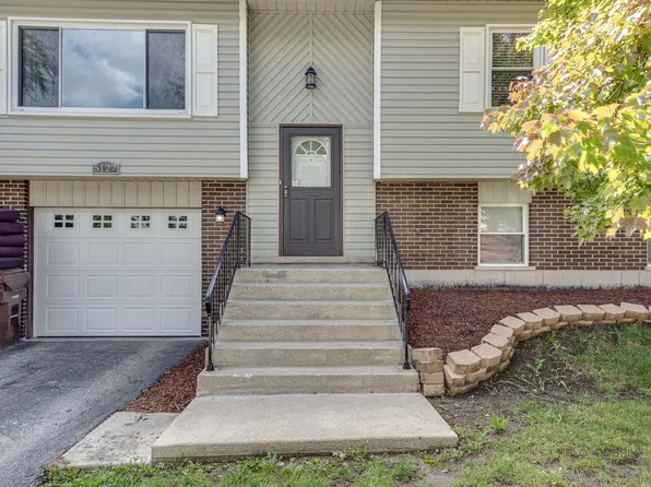 5127 Roberta Ln, Richton Park, IL 60471