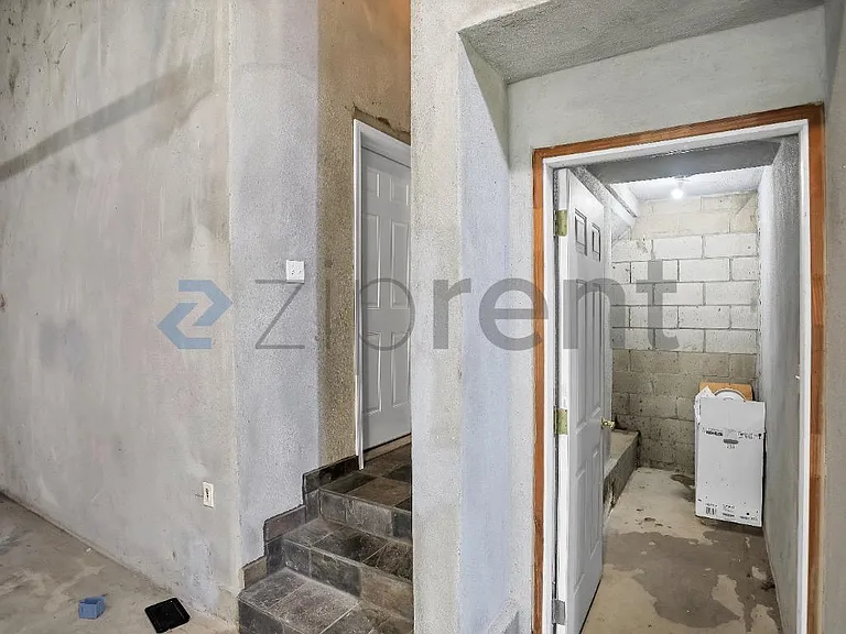 867 E Willow Ave — Photo 56