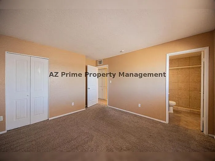 2130 W Cortez St — Photo 13