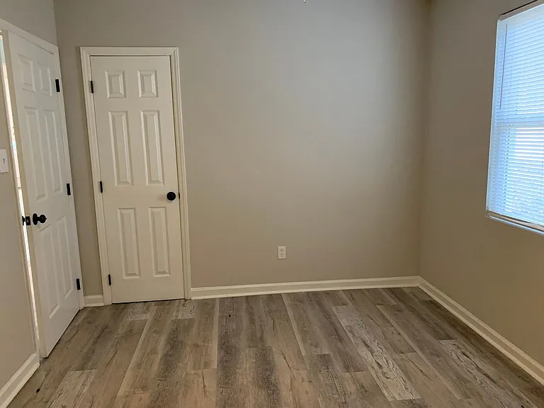 5302-5304 Grovewood Pl — Photo 16