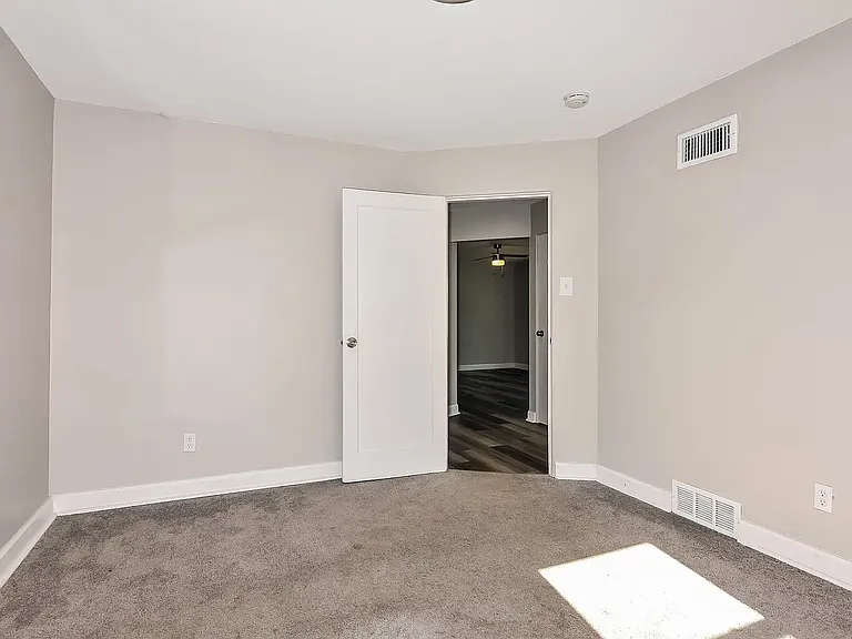 9831 Vickie Pl — Photo 5