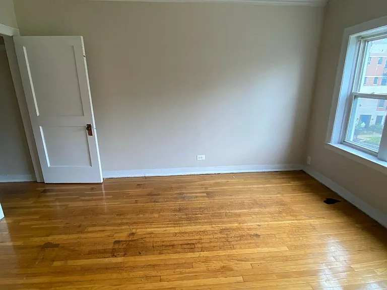 7757 N Sheridan Rd #1 — Photo 3