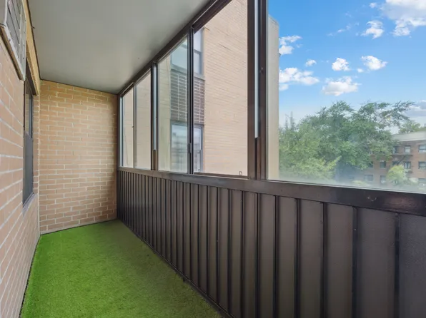 75-22 Parsons Boulevard image 15 of 21