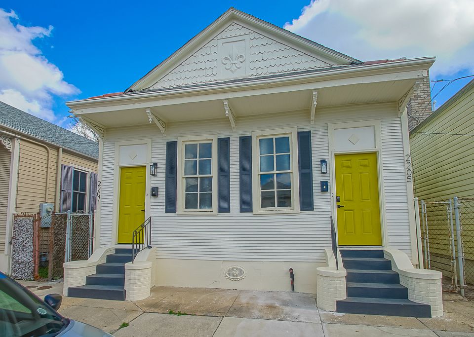 1st image of 2205 Saint Philip St