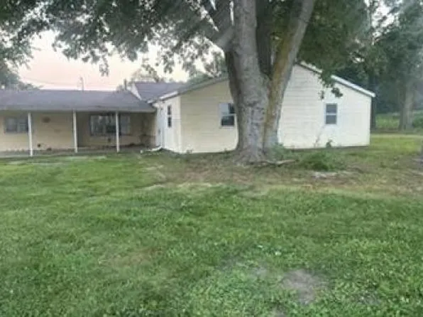6198 N Melrose Rd, Martinsville, IL 62442
