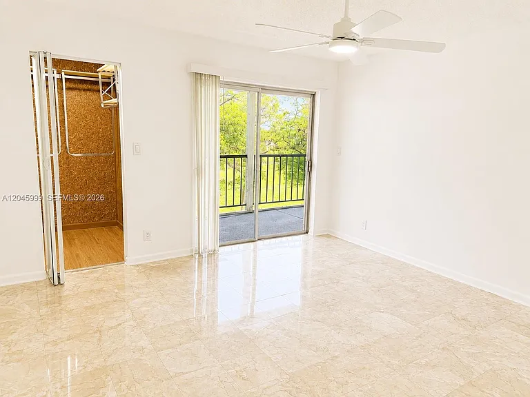 6080 NW 44th St #410 — Photo 8