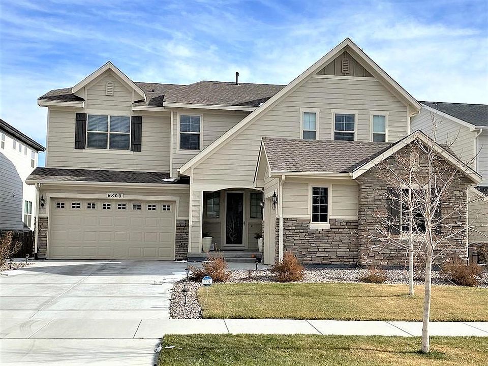 4 Bed, 4.5 Bath, 3 car garage