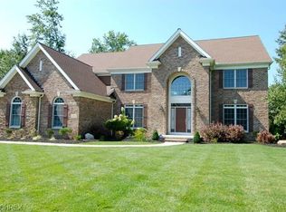 596 Legends Row, Avon Lake, OH 44012