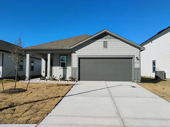 12331 Palmetto Dr, Mont Belvieu, TX 77523