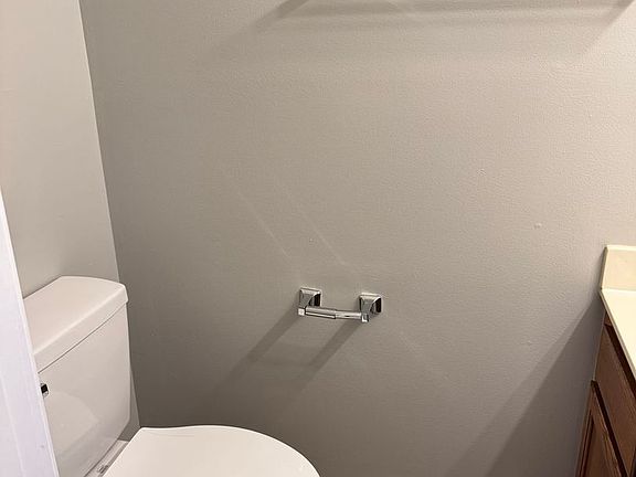 4th image of 102 Hickory Trce APT 4