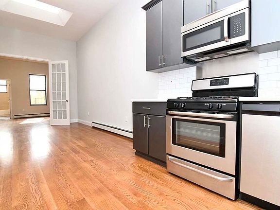 4th image of 170 Wyckoff Ave #3A
