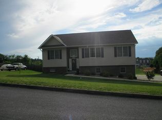 220 Holland View Dr, Jonesborough, TN 37659