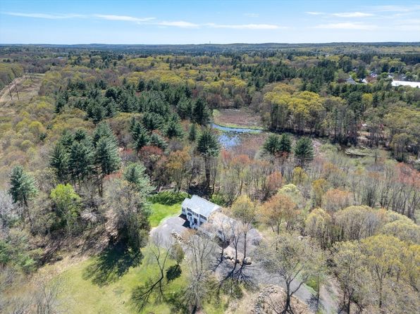 28 Mellen St, Bellingham, MA 02019