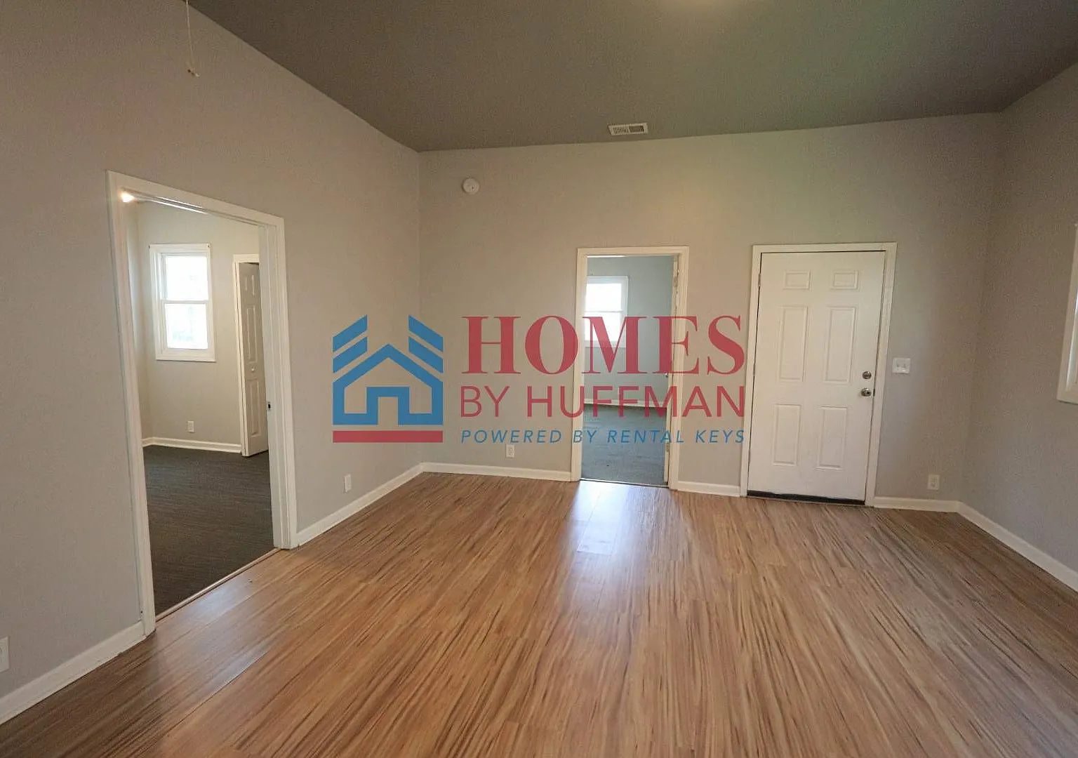 Three Bedroom House | Westside — Photo 4