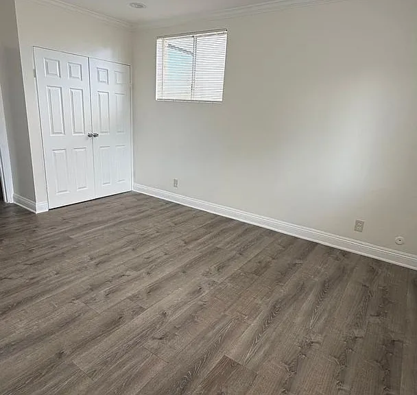 7305 Kester Ave — Photo 8