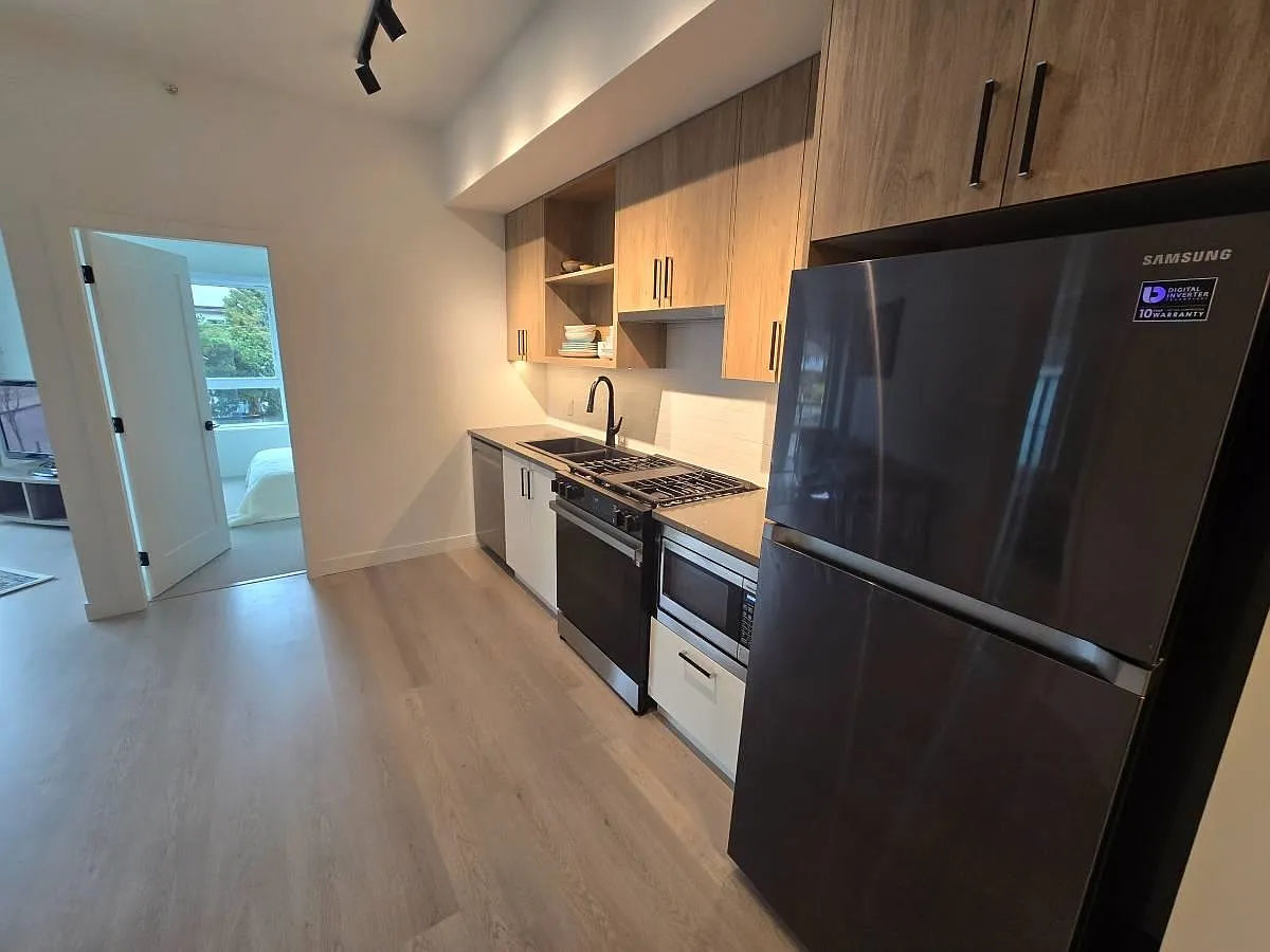 2 bed, 725 sqft, $2,500 — Photo 4