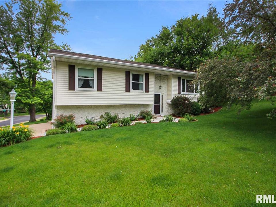 1st image of 1609 W Lincoln Wood Pl