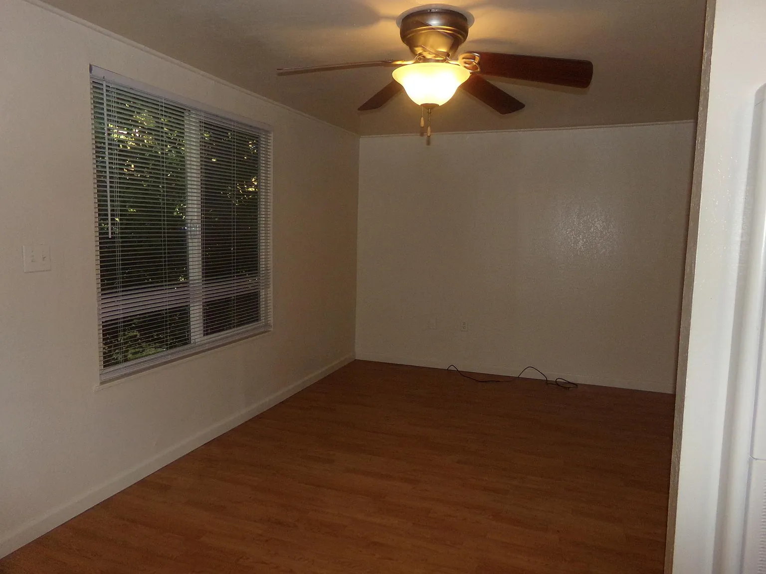 131 Oak St — Photo 3