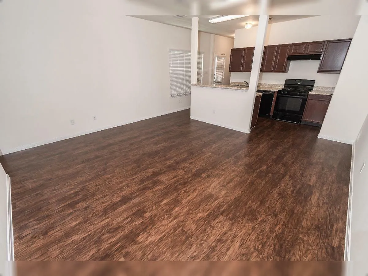 Plantation Lakes Duplexes — Photo 4