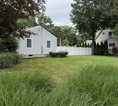 3rd image of 335 Eastham Rd