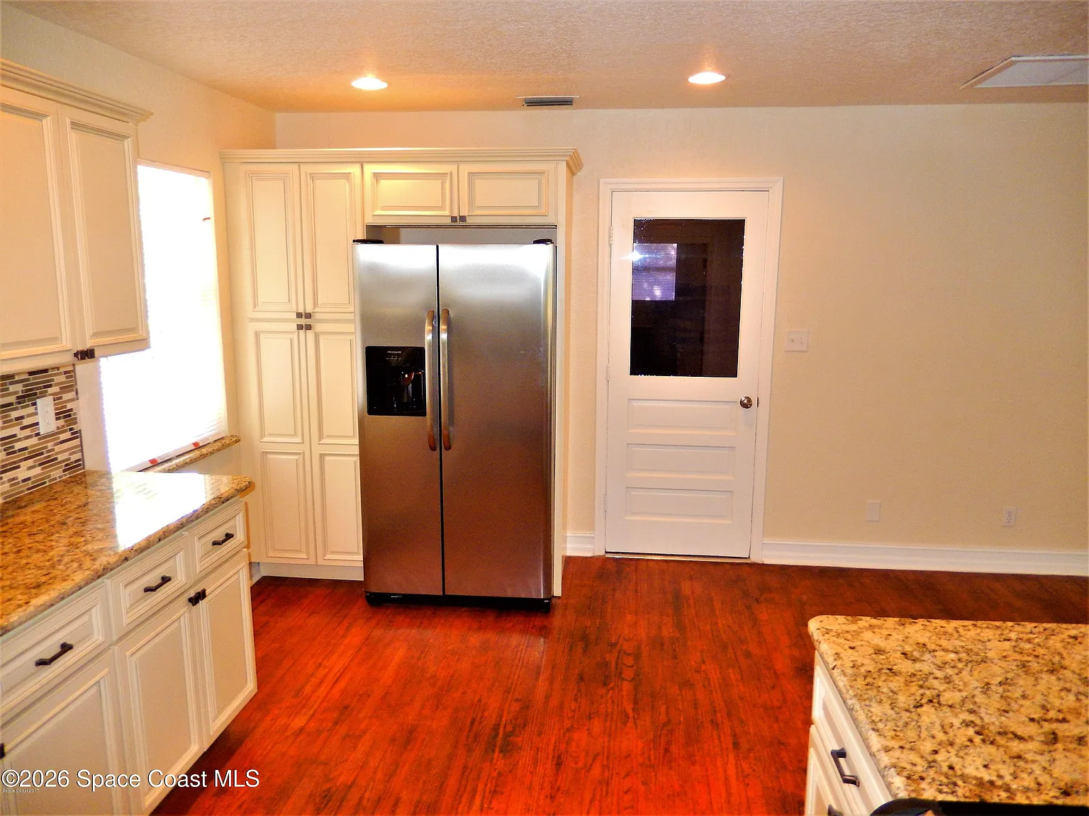2 bed, 1.0 bath, 1000 sqft, $1,750 — Photo 4