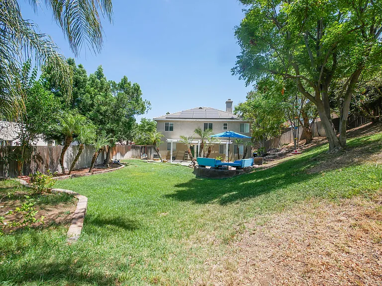 3476 Hawthorne Dr — Photo 22