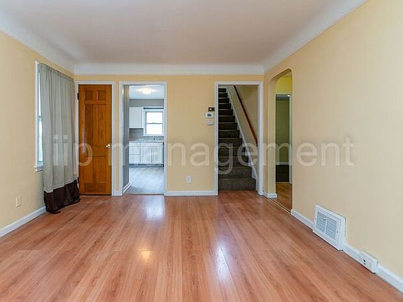 4th image of 13209 Oak Park Blvd