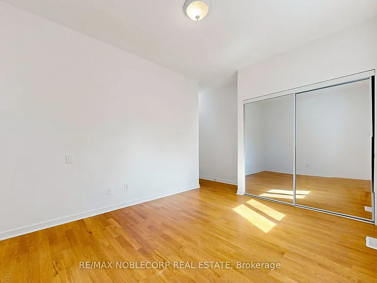 67 Florence Cres #1 — Photo 8