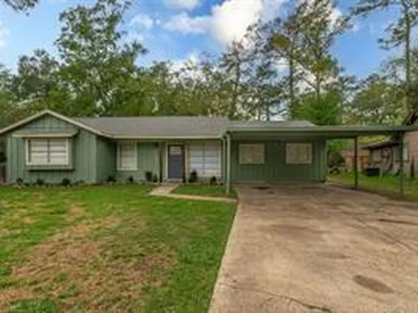 9325 Bamboo Ln, Beaumont, TX 77708