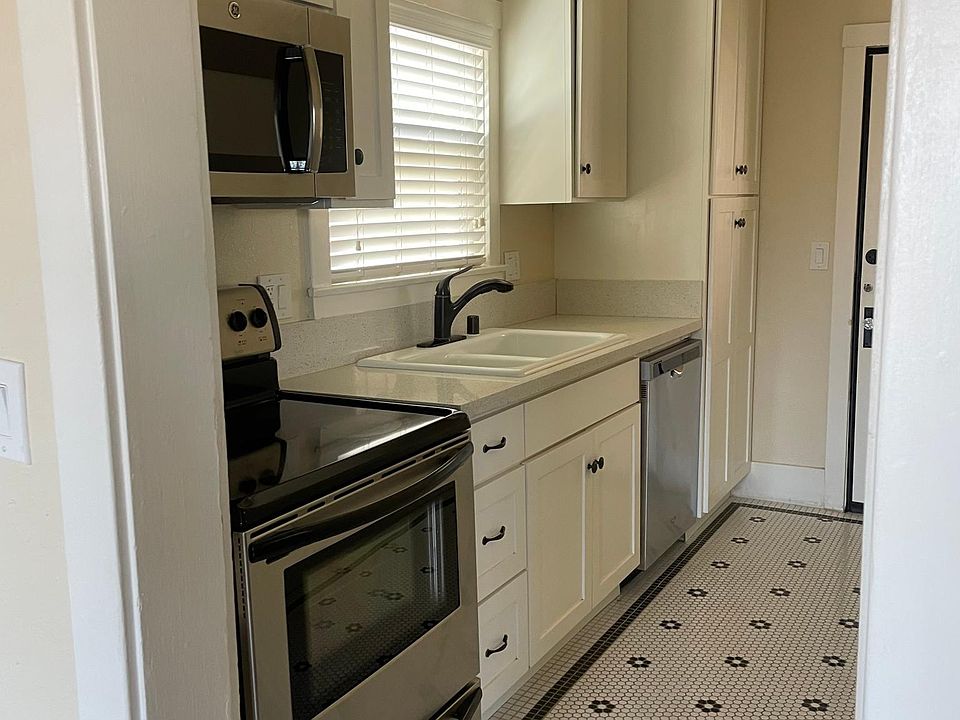 206 S 2nd St Rio Vista CA Zillow