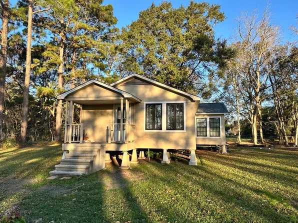(undisclosed Address), Breaux Bridge, LA 70517