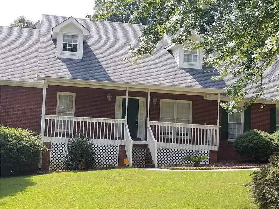 2nd image of 902 Sweetbay Ct