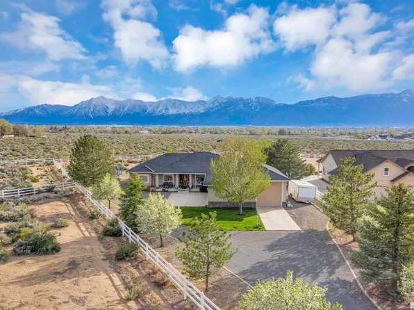 1525 W High Pointe Ct, Minden, NV 89423