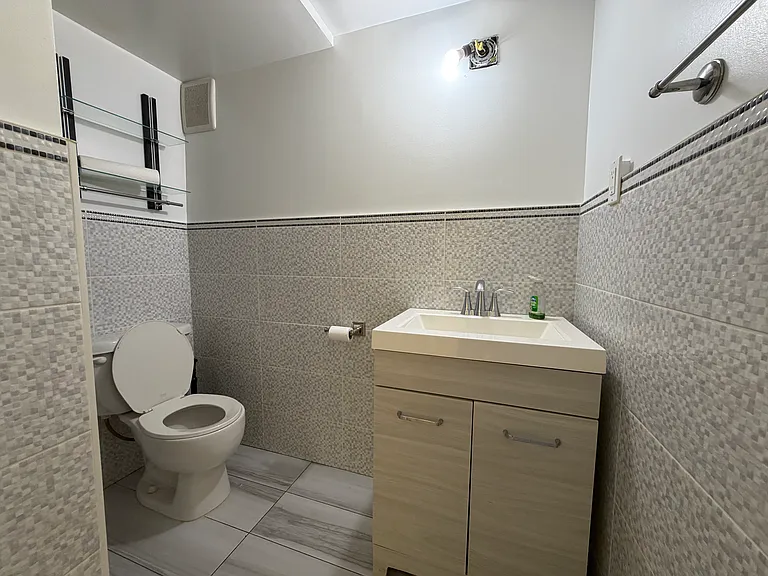 455 Bedford Ave — Photo 19