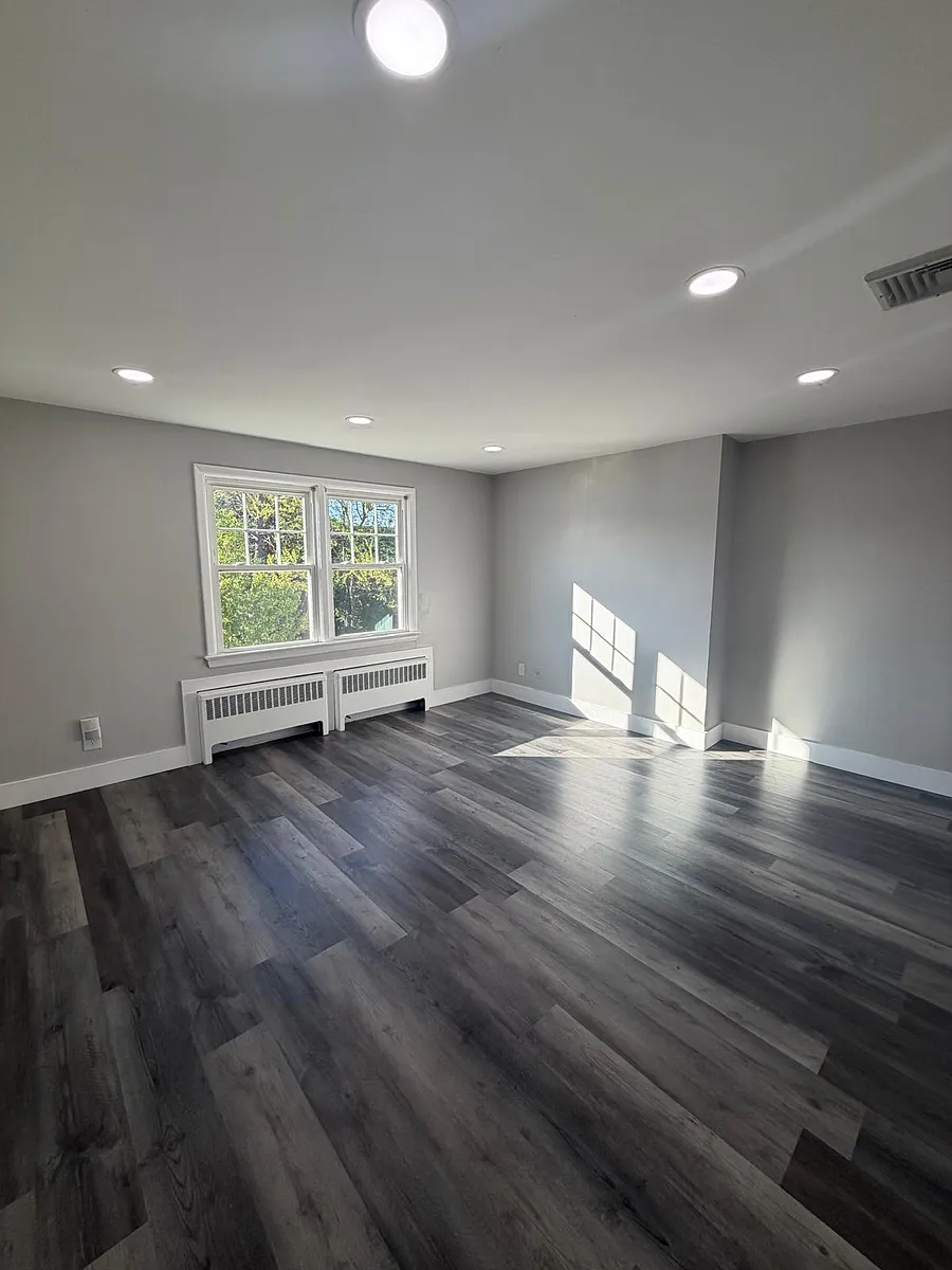 Building Photo - 115 Marconi St #2